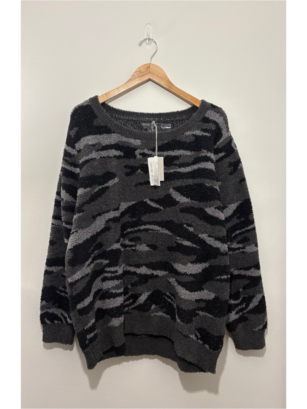 NWT Barefoot Dreams “CozyChic Seaside” grey patterned teddy-knit sweater (1X)